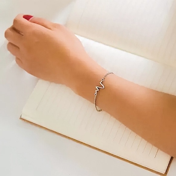 🔴𝟭𝟬/$𝟮𝟱🔴ECG Charm Simple Bracelet NEW - Picture 10 of 16